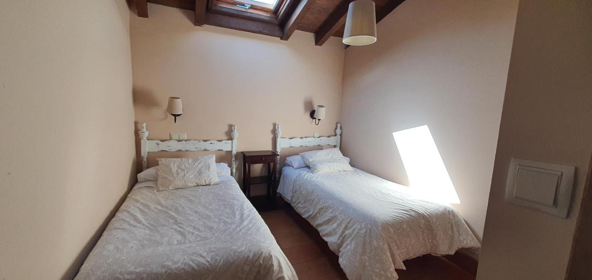 Fuente De Gueelo Guest House San Bartolomé de Meruelo Eksteriør bilde
