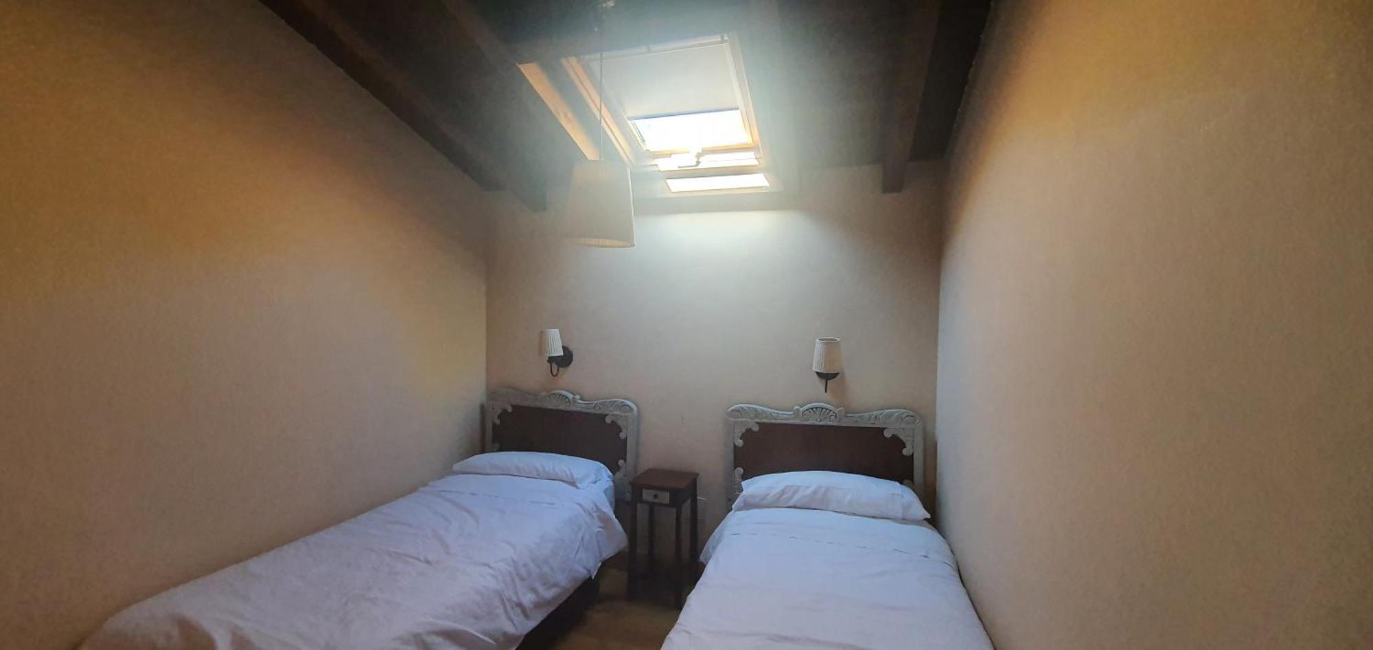Fuente De Gueelo Guest House San Bartolomé de Meruelo Eksteriør bilde