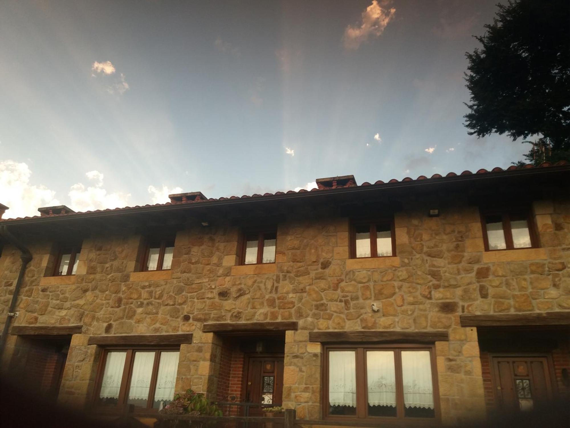 Fuente De Gueelo Guest House San Bartolomé de Meruelo Eksteriør bilde