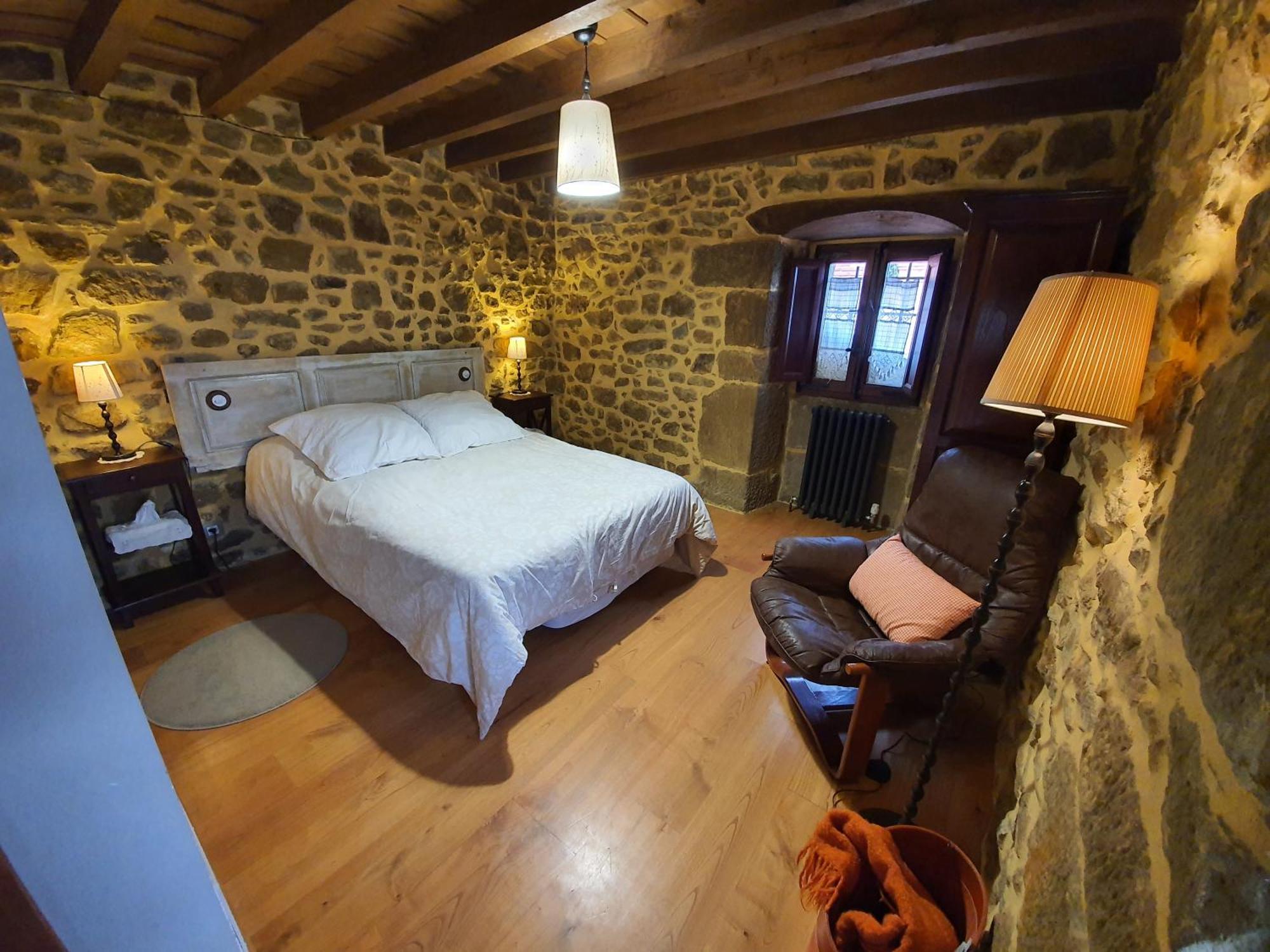 Fuente De Gueelo Guest House San Bartolomé de Meruelo Eksteriør bilde