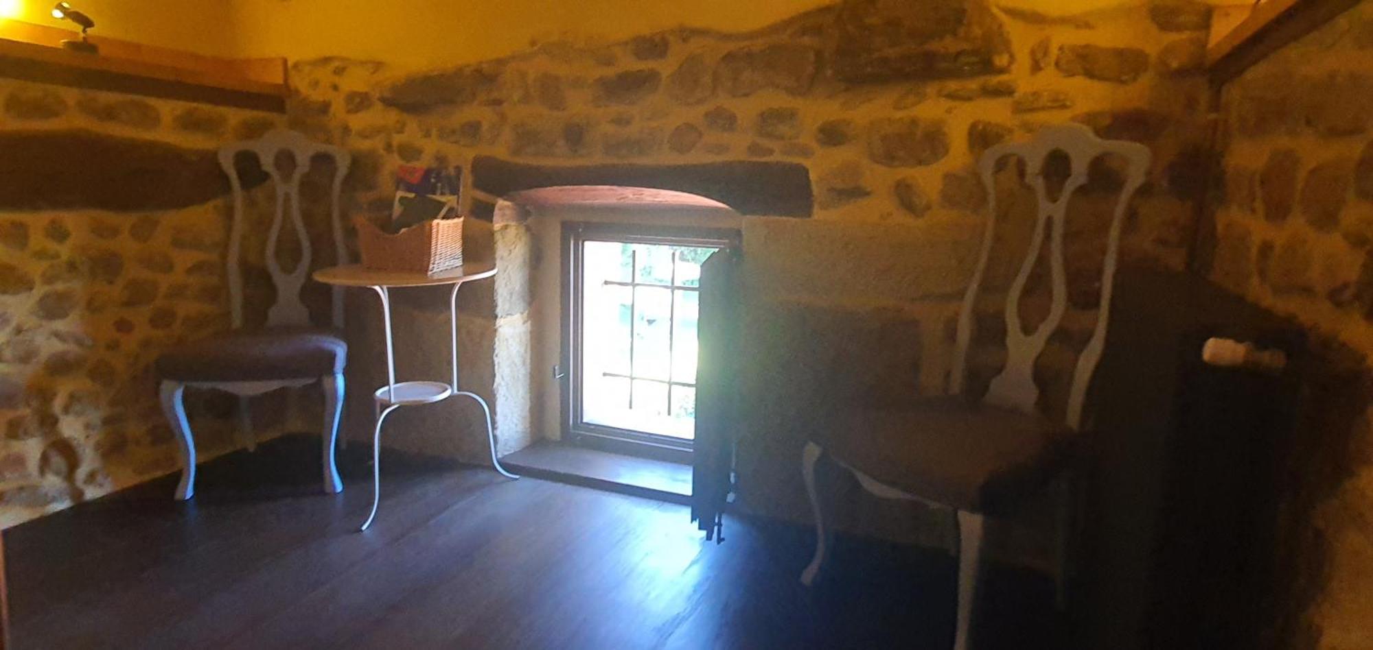 Fuente De Gueelo Guest House San Bartolomé de Meruelo Eksteriør bilde