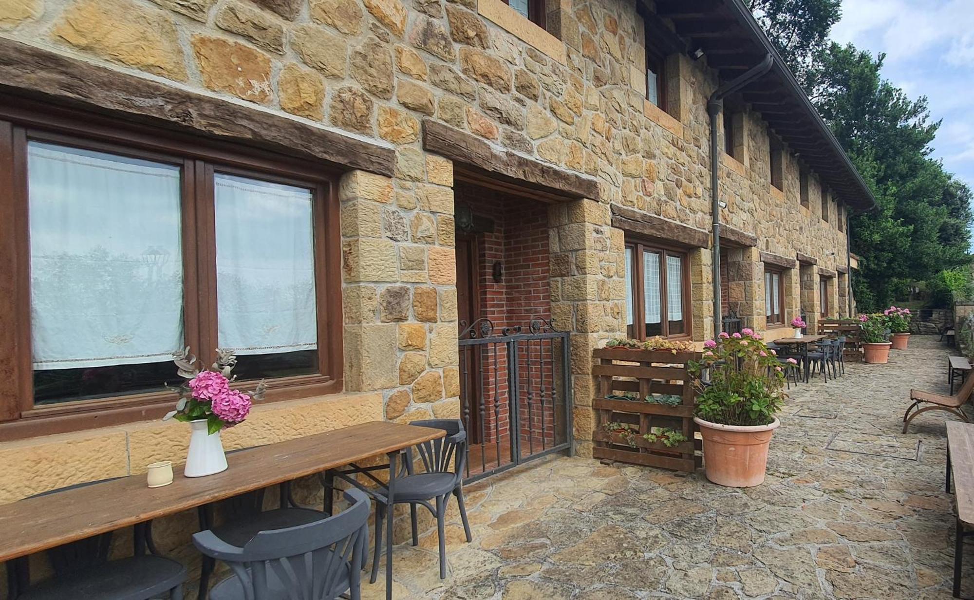 Fuente De Gueelo Guest House San Bartolomé de Meruelo Eksteriør bilde